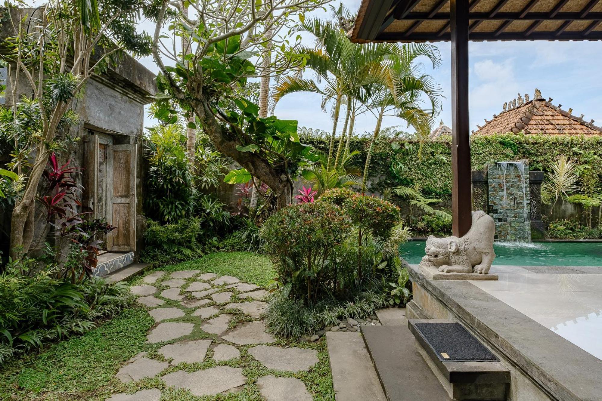 Pratiwi Ubud Villa Экстерьер фото